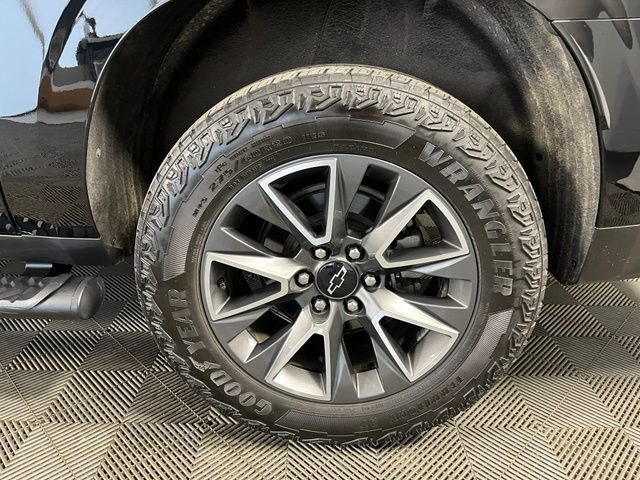 Used 2023 Chevrolet Suburban Z71 AWD/4WD image 11