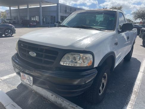 Used 2002 Ford F150 XL image 3