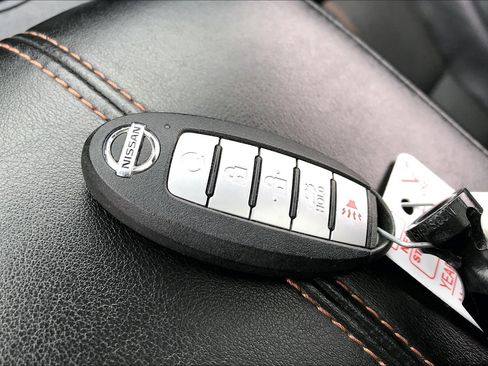 Used 2019 Nissan Altima 2.5 SR w/ SR Premium Package image 12