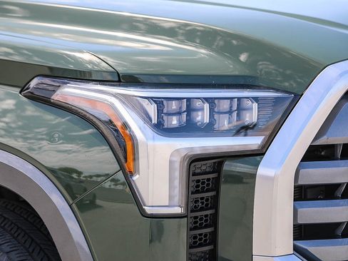 Used 2023 Toyota Tundra Limited AWD/4WD image 8