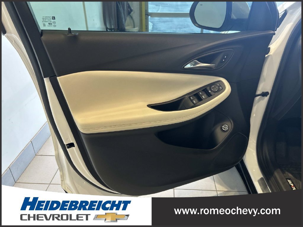 Used 2023 Buick Encore GX Select FWD image 10