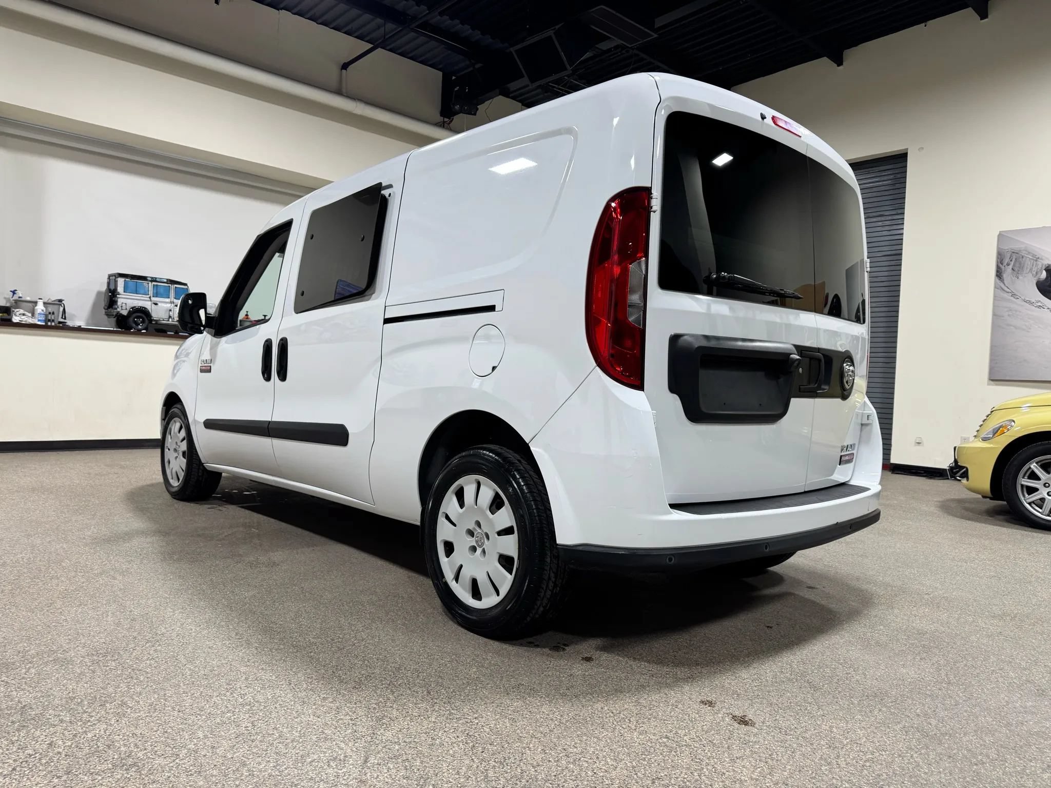 Used 2019 RAM ProMaster City Tradesman SLT FWD image 3