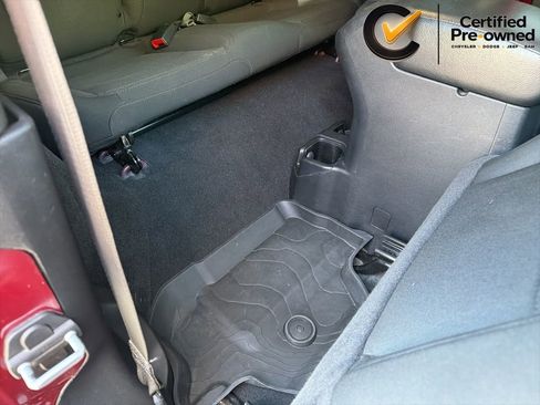 Certified 2021 Jeep Wrangler Sport AWD/4WD image 39