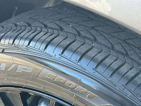 Certified 2024 Nissan Murano SV w/ SV Midnight Edition Package image 10