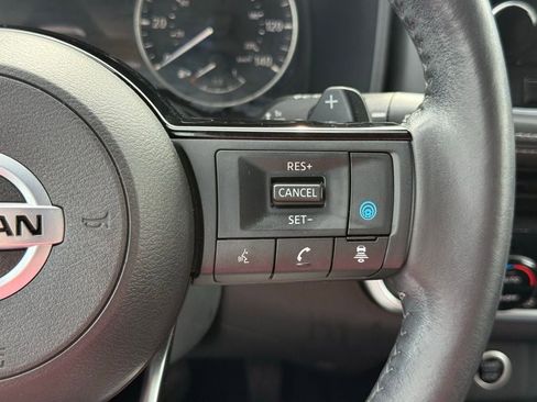 Used 2021 Nissan Rogue SL w/ Premium Package image 38