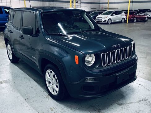 Used 2020 Jeep Renegade Sport w/ UConnect 7.0 Group FWD image 11