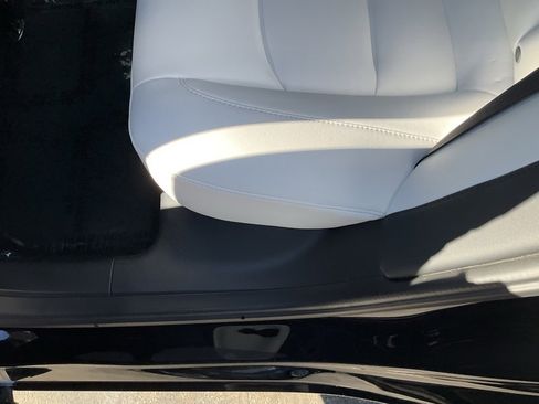 Used 2020 Tesla Model 3 Long Range image 26