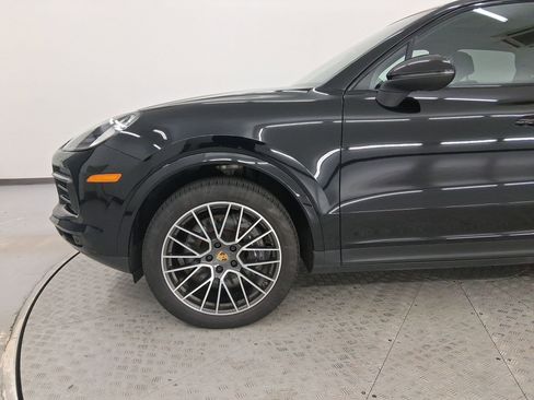 Used 2021 Porsche Cayenne image 11