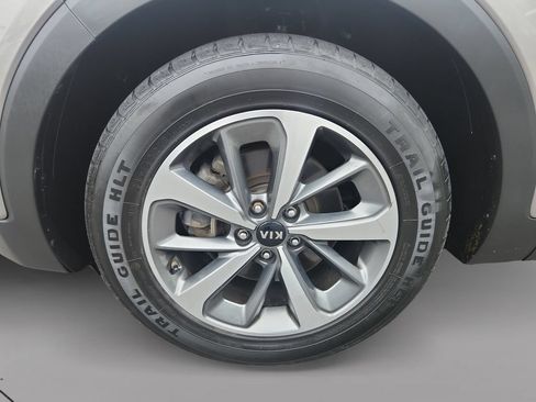 Used 2019 Kia Sorento EX AWD/4WD image 9