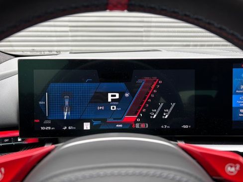 Used 2025 BMW M5 w/ Executive Package image 17