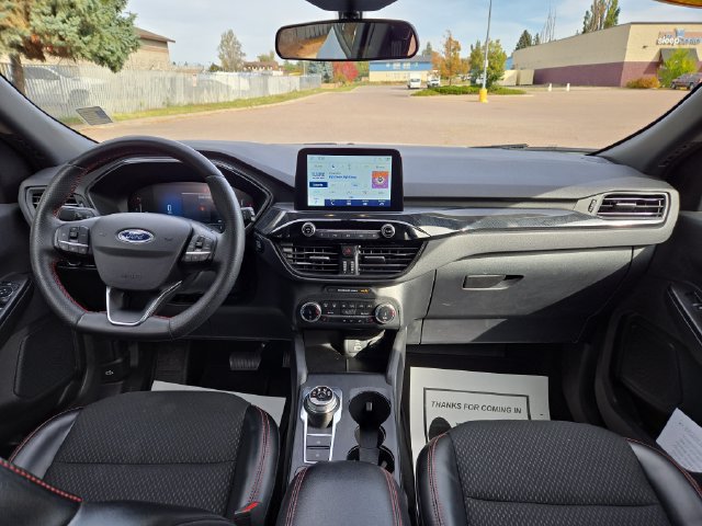 Used 2025 Ford Escape ST-Line Select AWD/4WD image 3