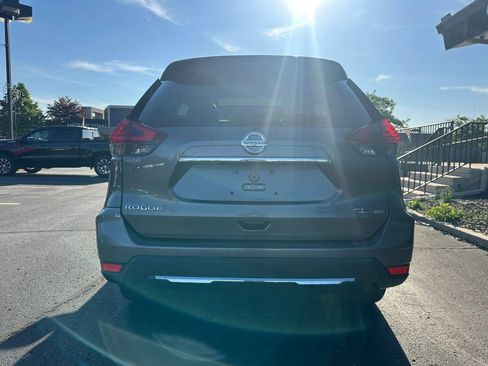Used 2017 Nissan Rogue SL w/ SL Premium Package AWD/4WD image 4