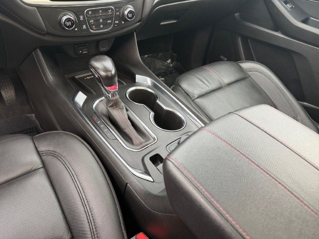 Used 2022 Chevrolet Traverse RS AWD/4WD image 19