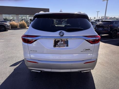 Used 2018 Buick Enclave Premium w/ Experience Buick Package image 4