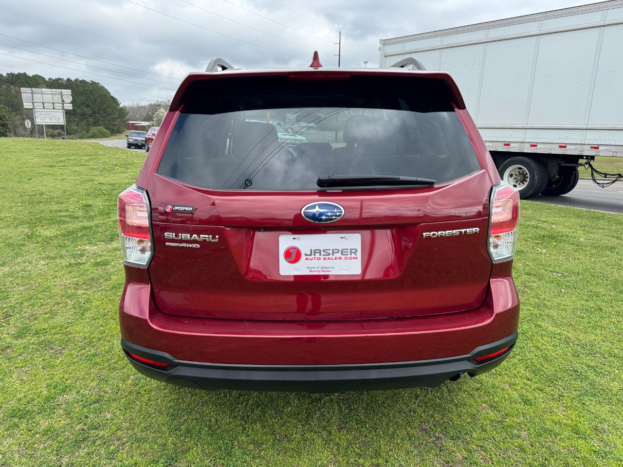 Used 2018 Subaru Forester 2.5i Premium w/ All-Weather Package AWD/4WD image 4