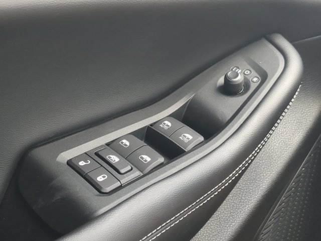 New 2027 Jeep Grand Cherokee Limited RWD image 24