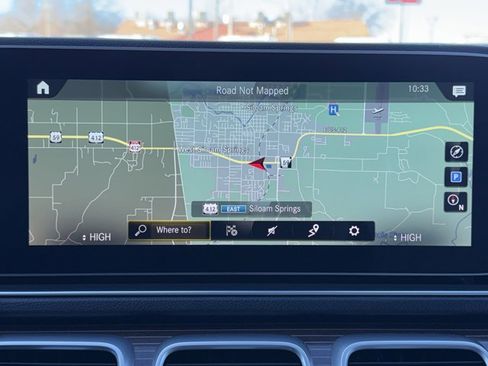 Used 2023 Mercedes-Benz GLS 450 4MATIC image 9