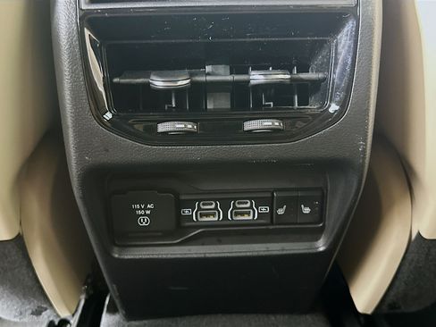 Used 2022 Jeep Grand Cherokee Limited 4xe image 28