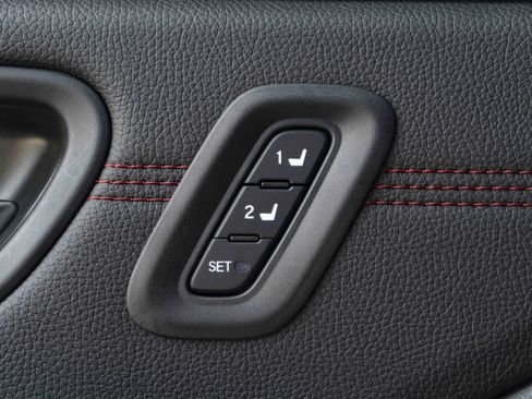 Used 2026 Honda Pilot Black Edition image 40