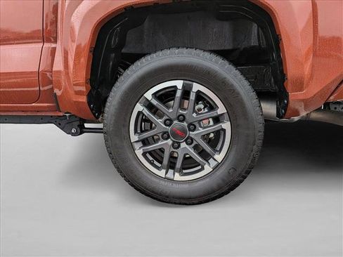 Certified 2025 Toyota Tacoma TRD Sport w/ TRD Sport Upgrade Package image 22