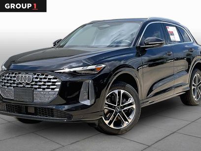 Certified 2025 Audi Q5 Premium w/ Convenience Package