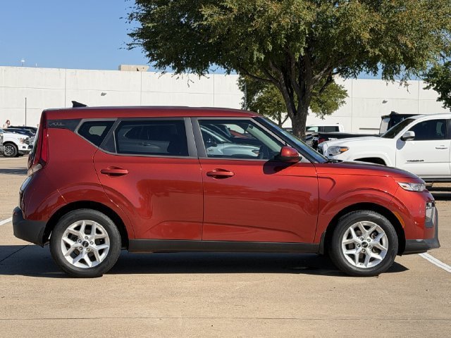 Used 2020 Kia Soul S FWD image 3