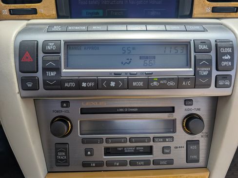 Used 2002 Lexus SC 430 Convertible image 89