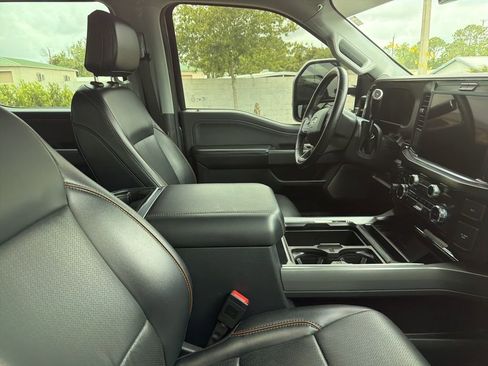 Used 2025 Ford F250 Lariat w/ Chrome Package image 12