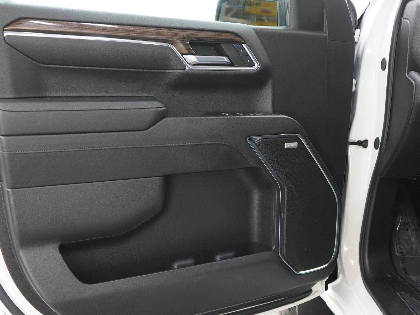 Used 2024 Chevrolet Silverado 1500 RST AWD/4WD image 18