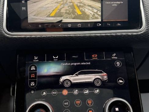 Used 2018 Land Rover Range Rover Velar R-Dynamic SE image 19