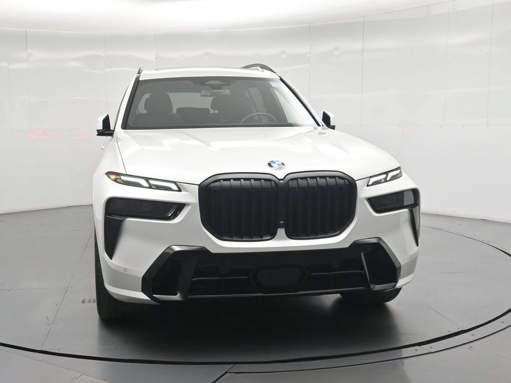 Used 2025 BMW X7 xDrive40i w/ M Sport Package AWD/4WD image 47