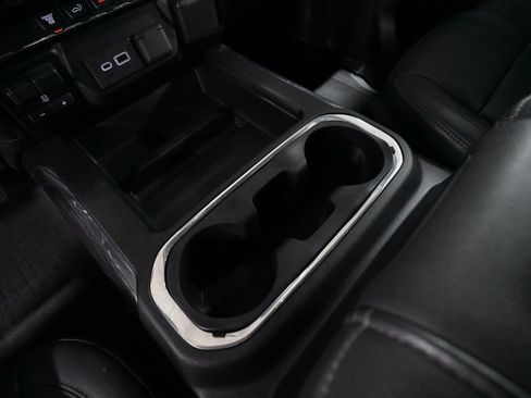 Used 2021 Chevrolet Silverado 2500 LTZ w/ LTZ Convenience Package image 16