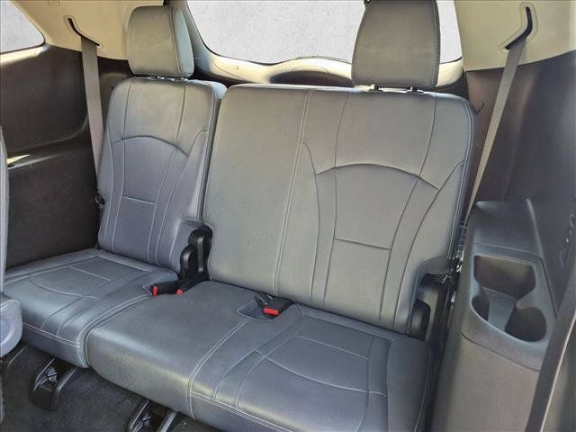 Used 2018 Buick Enclave Premium w/ Experience Buick Package FWD image 20