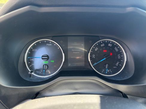 Used 2021 Toyota RAV4 XLE AWD/4WD image 13
