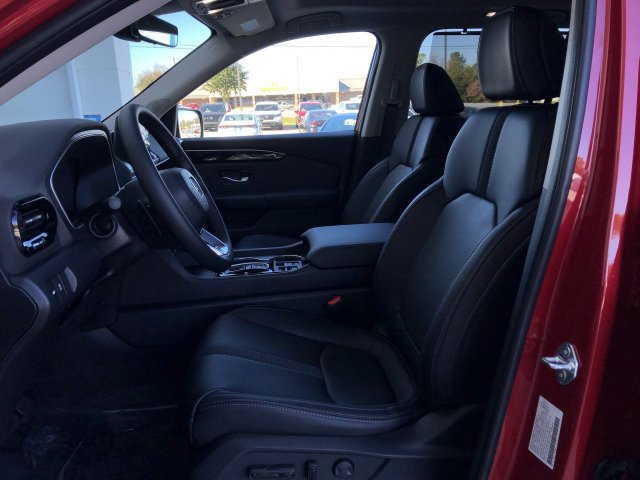 Certified 2024 Honda Pilot Touring image 9