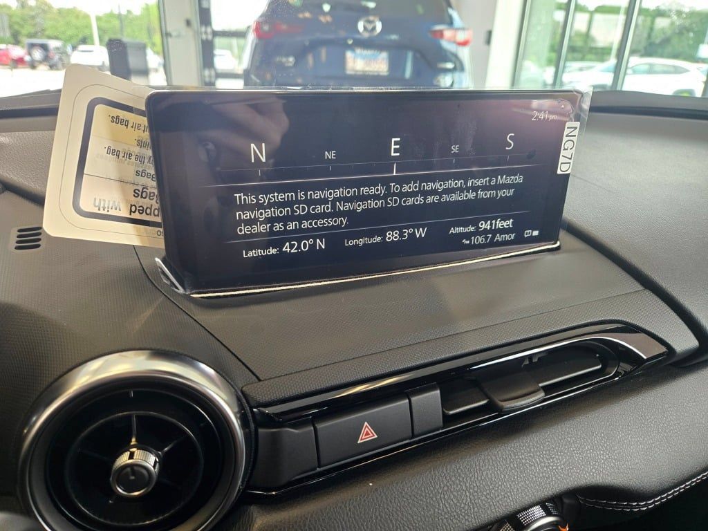 Used 2025 MAZDA MX-5 Miata Grand Touring RWD image 21