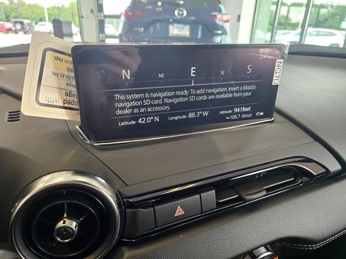 Used 2025 MAZDA MX-5 Miata Grand Touring RWD image 21