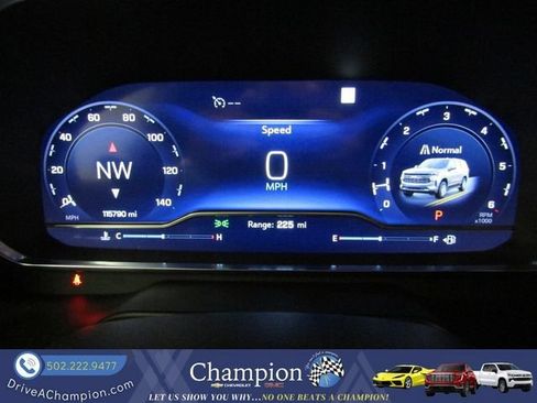 Used 2022 Chevrolet Suburban RST w/ Luxury Package RWD image 36