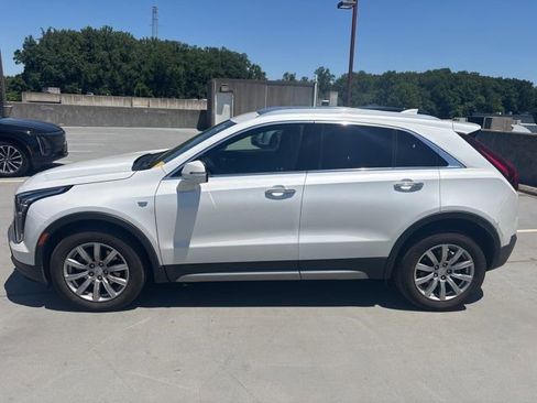 Certified 2022 Cadillac XT4 Premium Luxury w/ Enhanced Visibility Package AWD/4WD image 2