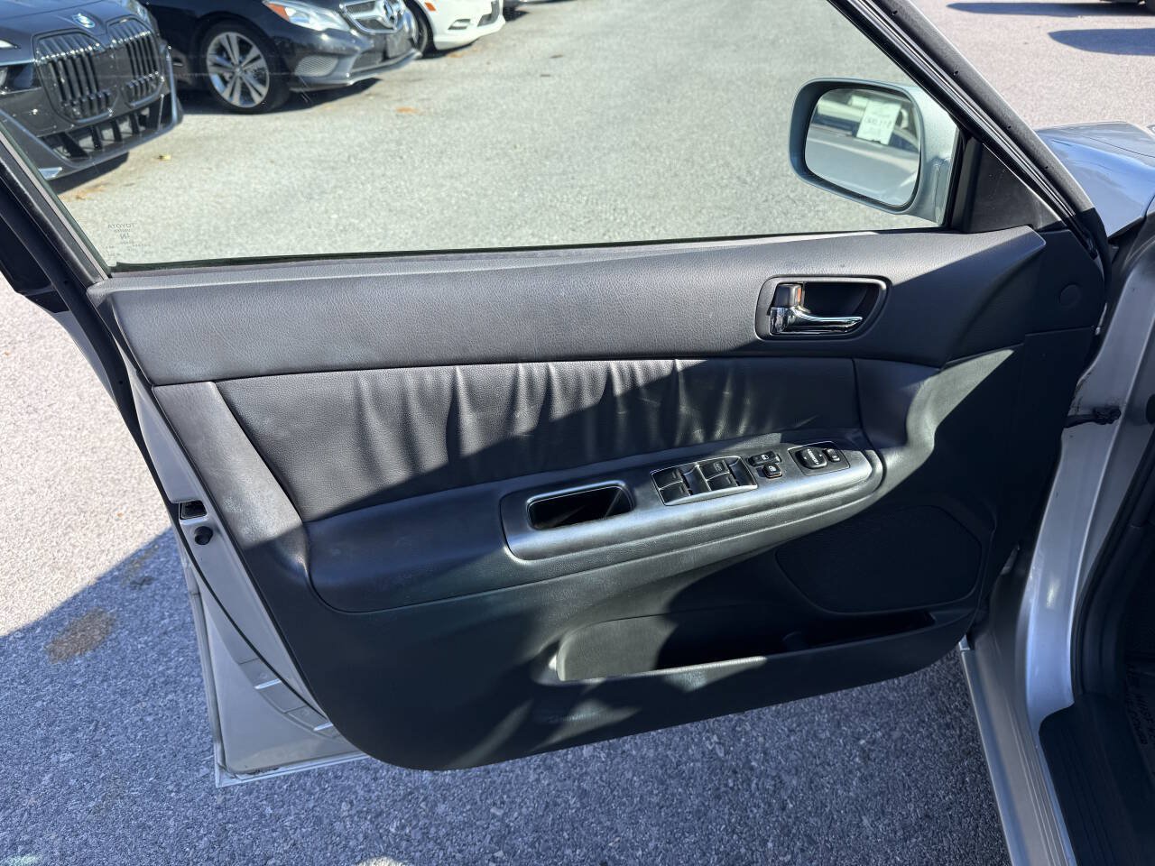Used 2002 Toyota Camry SE FWD image 10