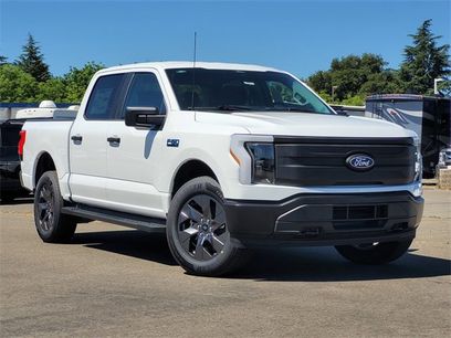 New 2025 Ford F150 Lightning Pro w/ Max Trailer Tow Package