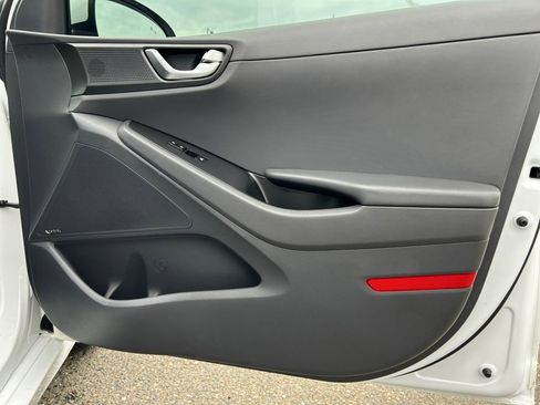 Used 2019 Hyundai Ioniq Limited image 25