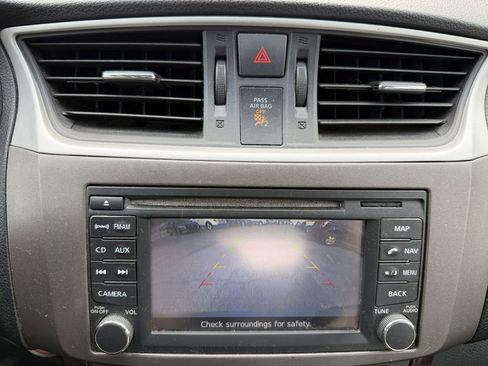 Used 2013 Nissan Sentra SL w/ Premium Pkg image 9