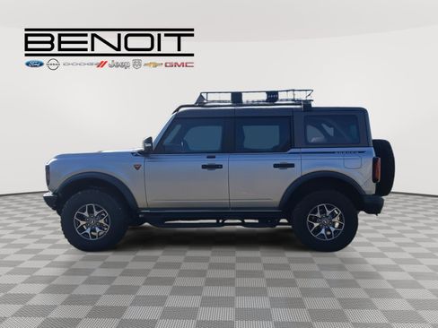 Used 2021 Ford Bronco Badlands image 8