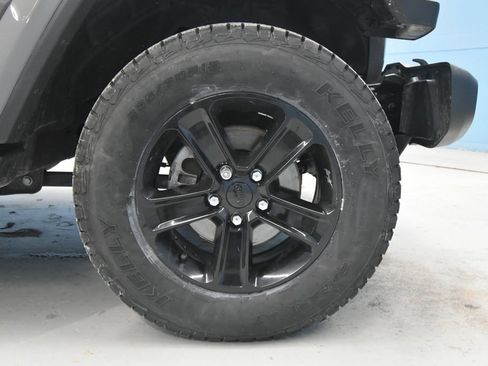 Used 2021 Jeep Wrangler Unlimited Sahara image 33