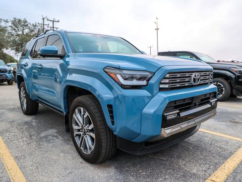 Used 2025 Toyota 4Runner Limited image 4