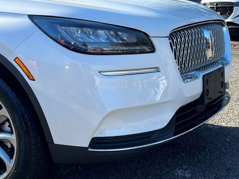 Used 2022 Lincoln Corsair Standard Sport Utility w/ Premium Package image 8