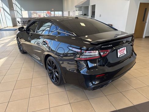 Used 2023 Nissan Maxima SR w/ Sport Mat Group image 9