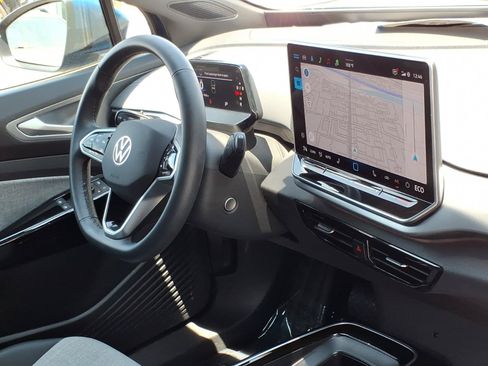 Certified 2025 Volkswagen ID.4 Pro RWD image 12