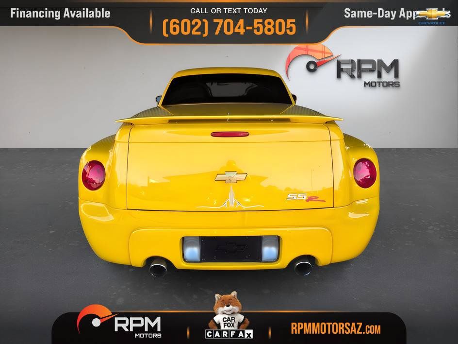 Used 2004 Chevrolet SSR w/ Preferred Equipment Group RWD image 5